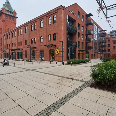 Browary Wroclawskie Modern By Renters Apartment