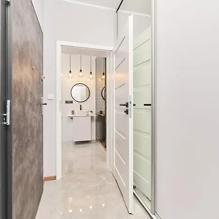 Апартаменти Browary Wroclawskie Modern By Renters Вроцлав